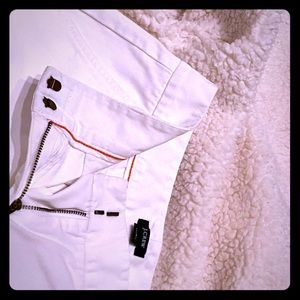 White cotton shorts w/side & back pockets